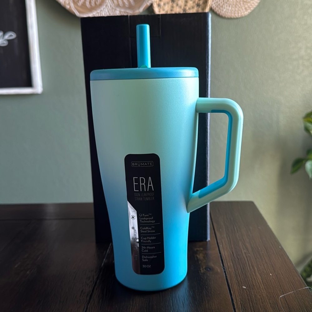 BrüMate 30 oz Era in Limited Edition Sea Glass. Brand New!!
